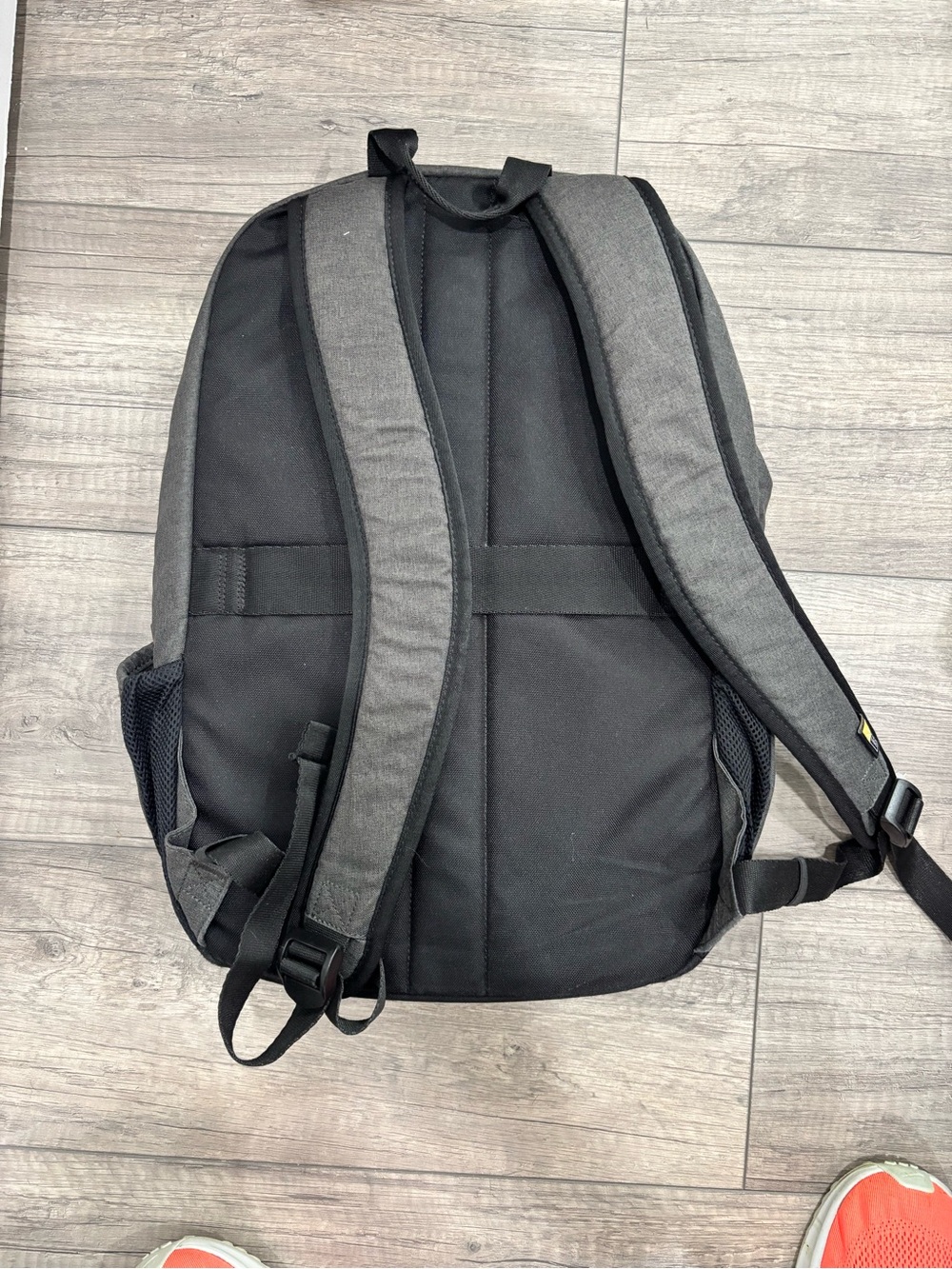 Case Logic Gray Backpack - Picture 2 of 4
